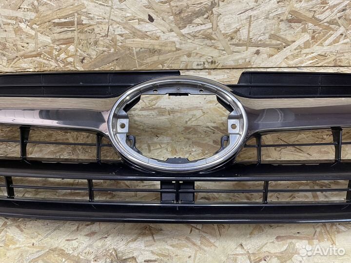 Решетка радиатора Toyota Highlander 3