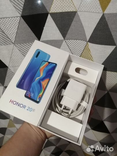 HONOR 20s, 6/128 ГБ