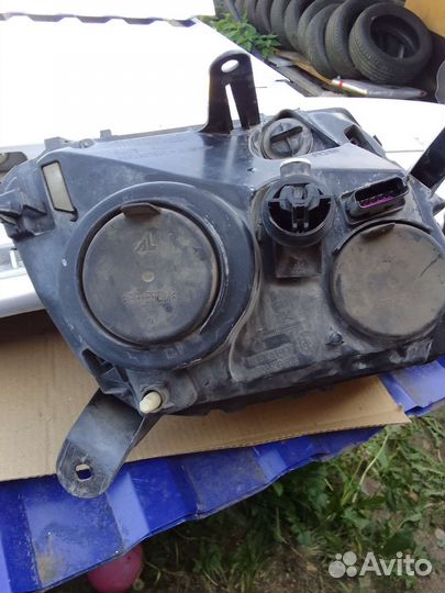 Передняя левая фара Рено Дастер