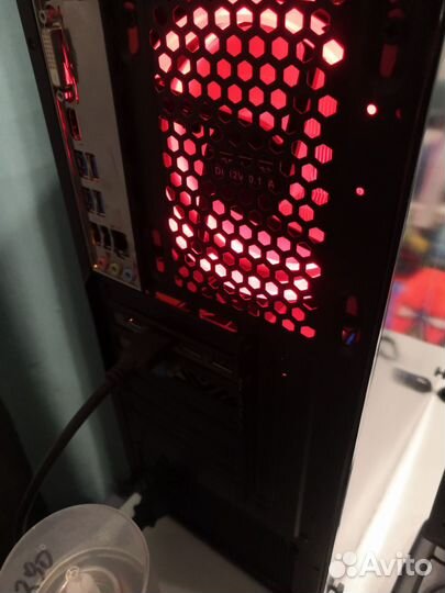 Мощный игровой системный блок / компьютер