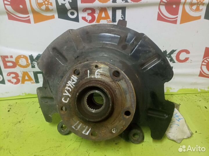 Кулак поворотный передний правый Suzuki Sx4 1.6