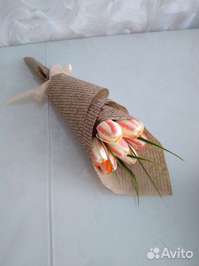 Букет цветы 8 Марта тюльпаны