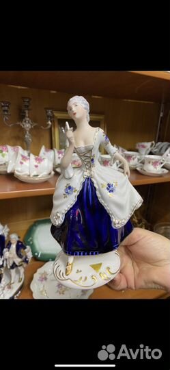 Фарфоровая статуэтка Royal dux Чехия