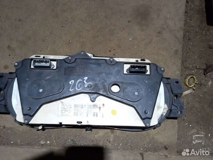 Панель приборов Renault Logan 1