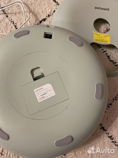 Автоматическая кормушка для домашних животных