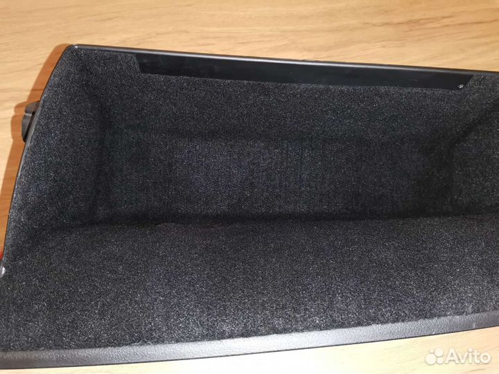 Оклейка бардачка