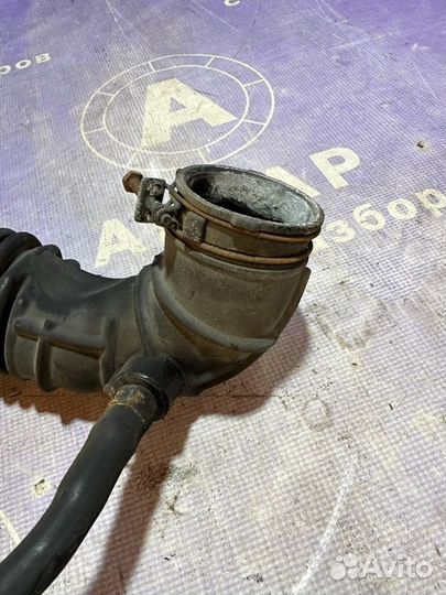 Патрубок воздушного фильтра Kia Ceed ED G4FA 2010