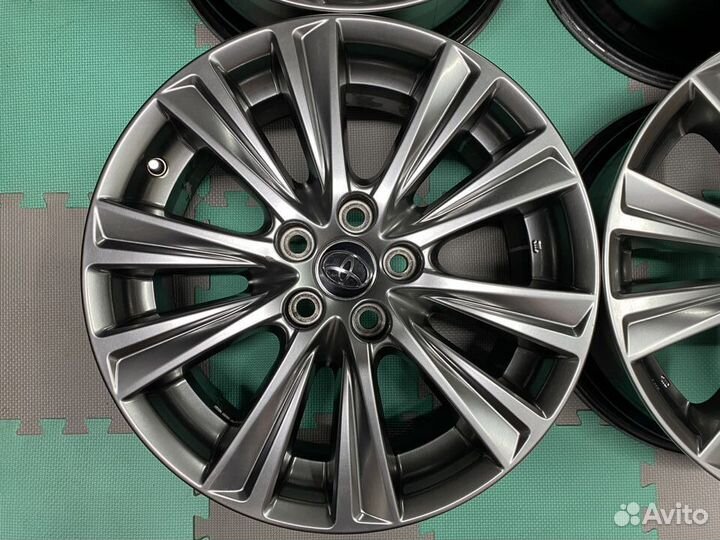 Комплект оригинальных дисков Toyota