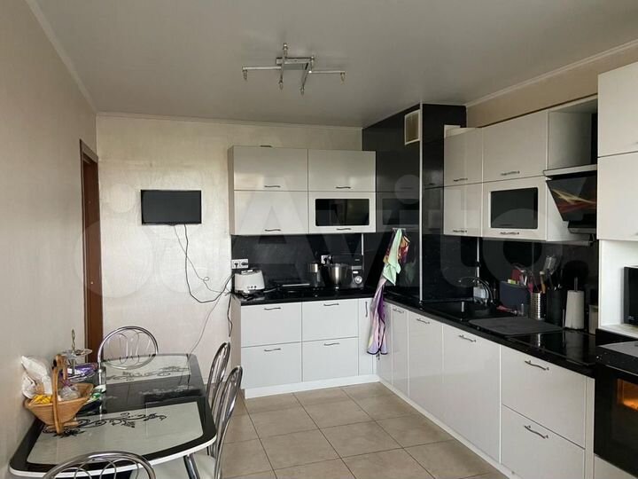 3-к. квартира, 81,7 м², 2/17 эт.