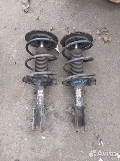 Передняя стойка Nissan Teana J31