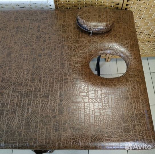 Массажный стол