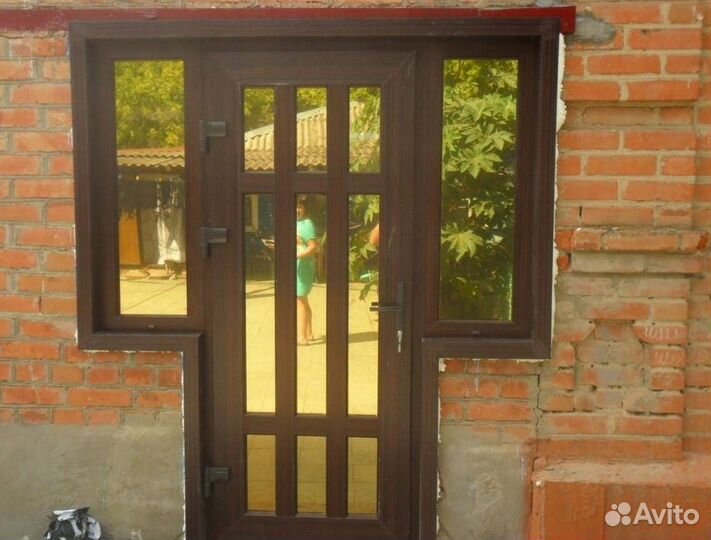 Пластиковая дверь