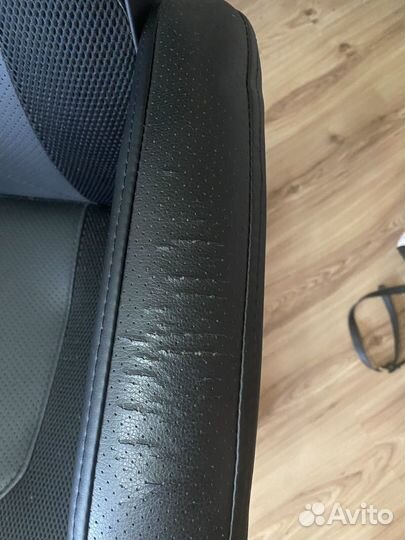 Компьютерное кресло (игровое)