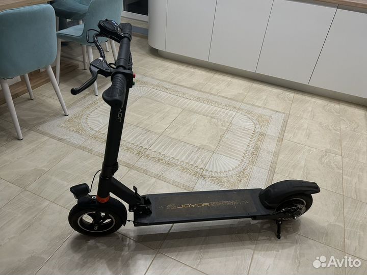 Электросамокат joyor y1