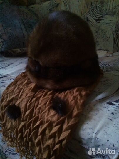 Зимняя шапка-шляпка из норки с шарфом