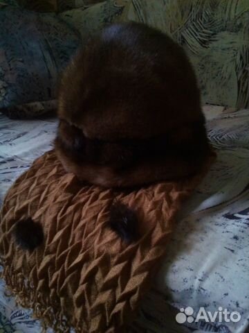 Зимняя шапка-шляпка из норки с шарфом