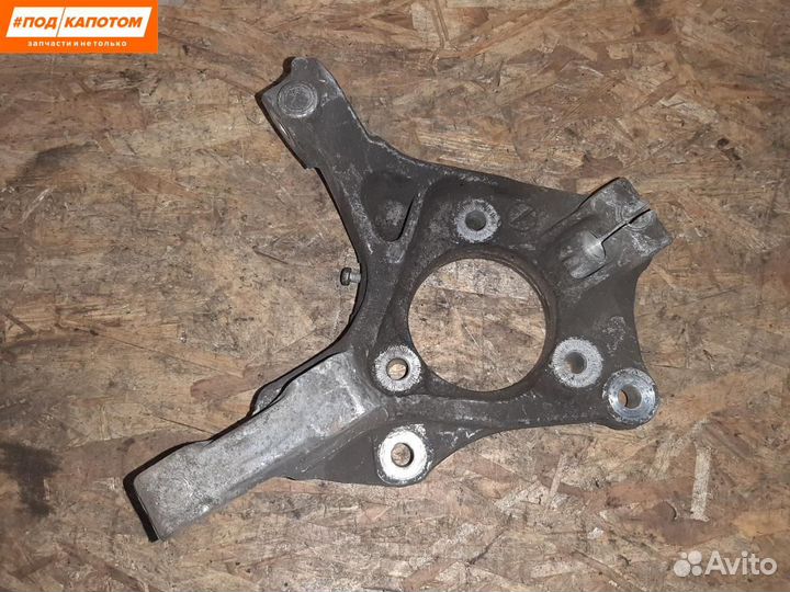 Кулак передний правый Chevrolet Cruze рест