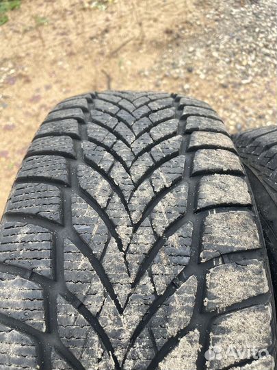 Goodyear Ultragrip Ice Arctic 205/55 R16 94T