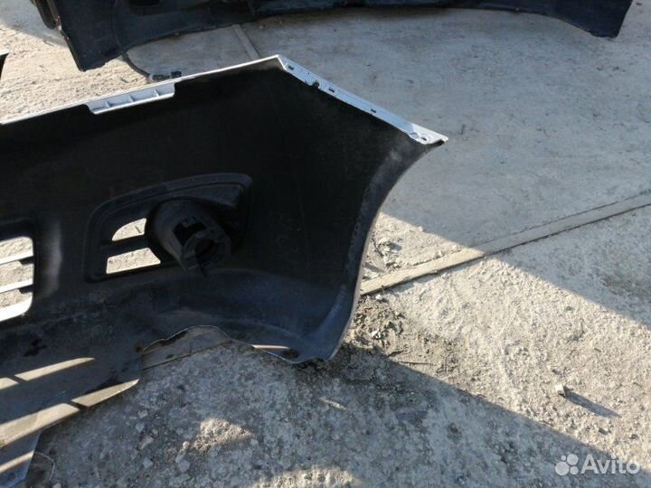 Бампер передний Nissan Note E11