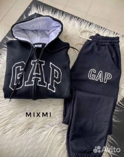 Спортивный костюм