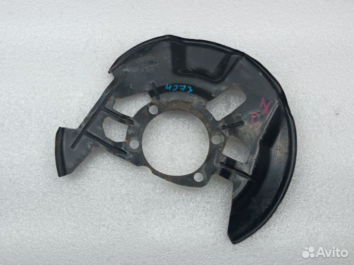 Пыльник тормозного диска передний правый Mazda