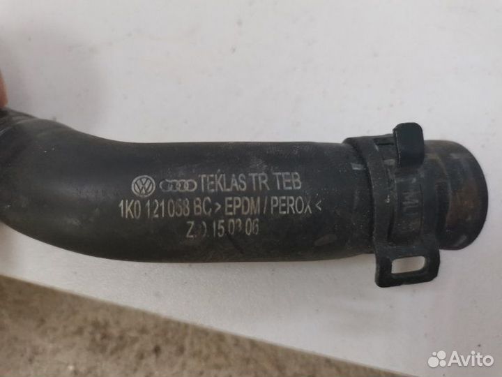 Патрубок системы охлаждения Volkswagen Tiguan