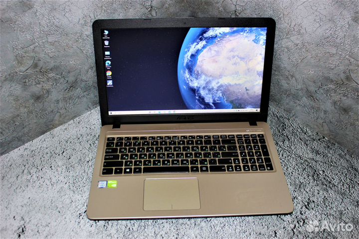 Ноутбук asus на Core i3-7020U/ MX110/ Full Hd