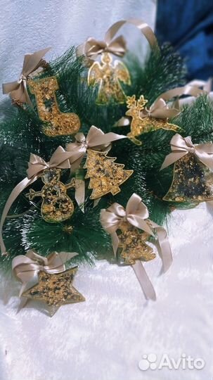 Набор ëлочных игрушек из эпоксидной смолы