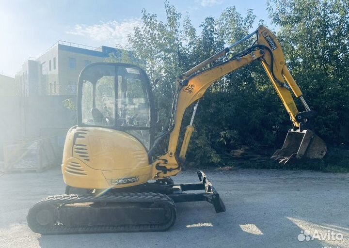 Мини экскаватор JCB