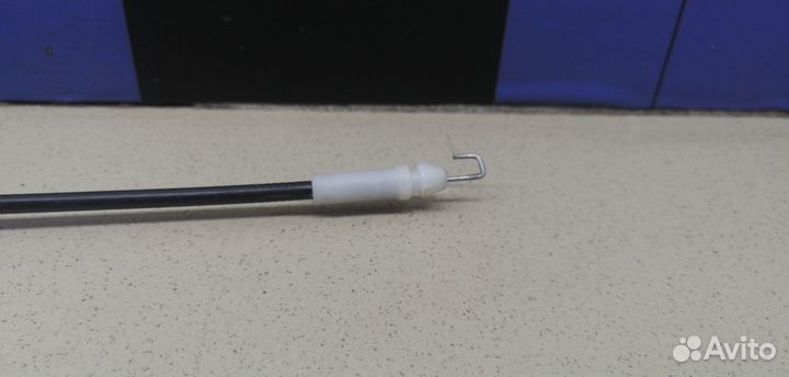 Трос открывания задней двери Avensis II 2003-2008