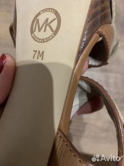 Босоножки Michael Kors