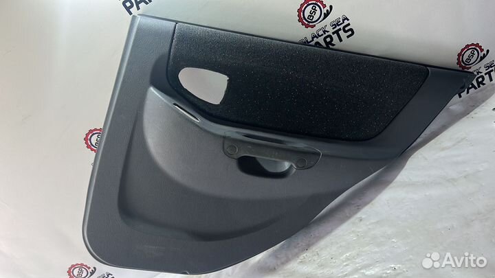 Дверная карта (обшивка двери) Hyundai Accent