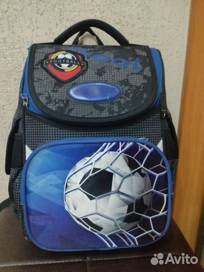 Школьный рюкзак