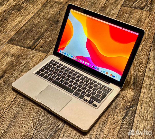 Бизнес-ноутбук Apple MacBook Pro 13 Core i5 SSD