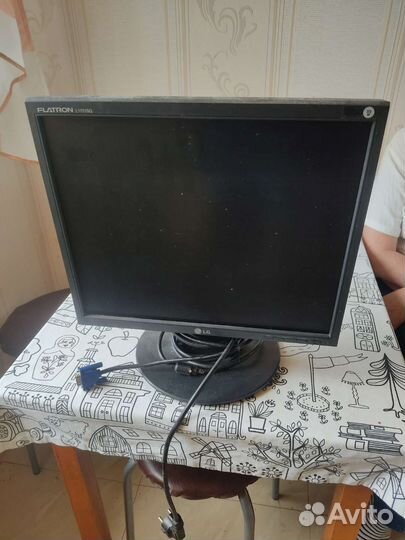 Монитор LG flatron L 1751SQ - BN