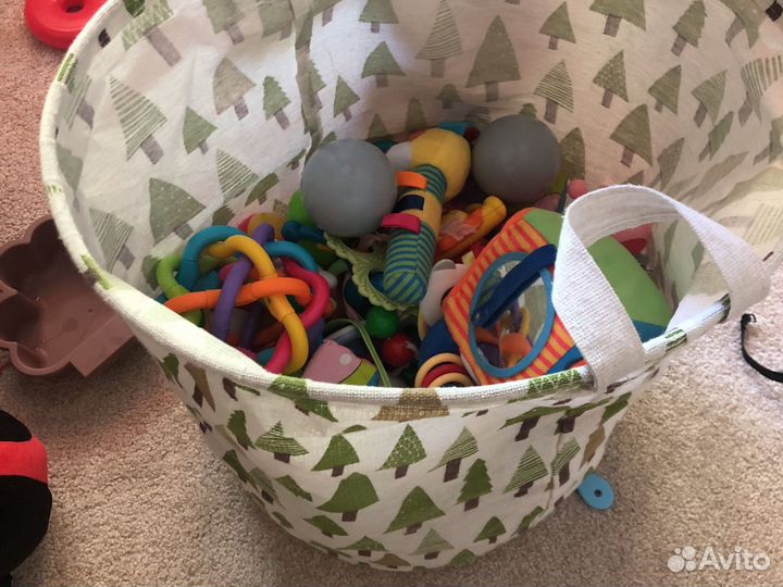 Корзина игрушек Погремушек