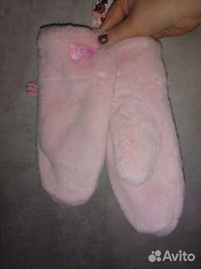 Варежки женские UGG