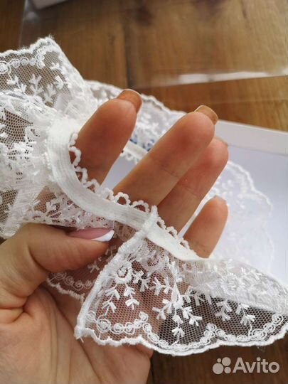 Свадебная подвязка в коробке