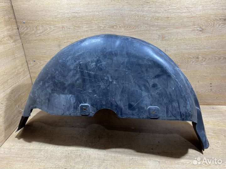 Подкрылок задний левый Volkswagen Sharan 1704145