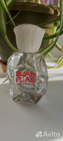 Флакон с распылителем Pleats Please