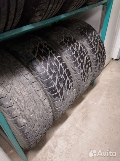Bridgestone Dueler A/T 265/65 R17