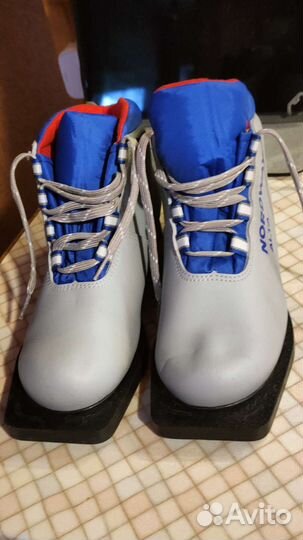 Лыжные ботинки
