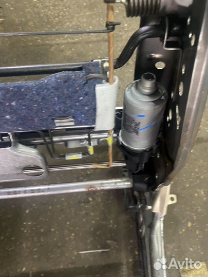 Сиднье Lexus Rx 09-15 год