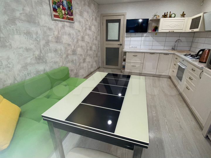 2-к. квартира, 69,5 м², 2/10 эт.