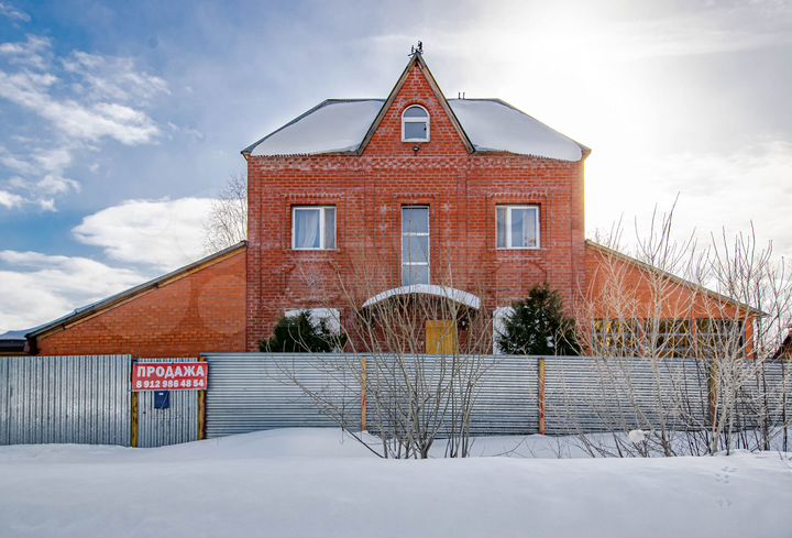 Коттедж 140,3 м² на участке 15 сот.