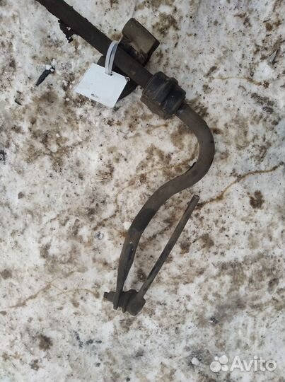 Передний поперечный стабилизатор Пежо 307