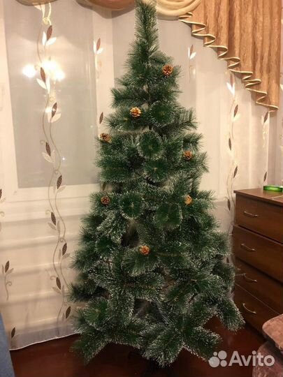 Елка искусственная