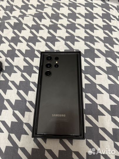 Samsung Galaxy S23 Ultra, 12/256 ГБ