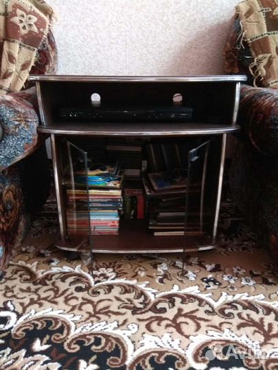 Тумба под телевизор