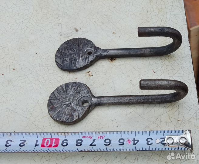 Крючки кованные уникальные для вешалки
